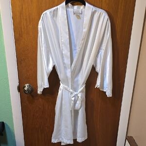 Alexandra Nicole White Intimate Robe M